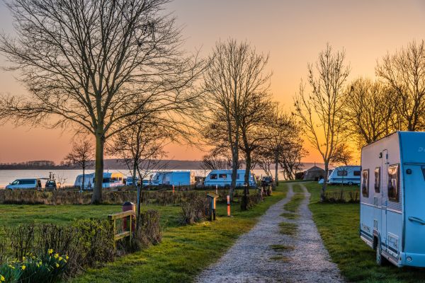 Ronæs Strand Camping - ideal mit Hunden Campingplatz am Gamborg Fjord