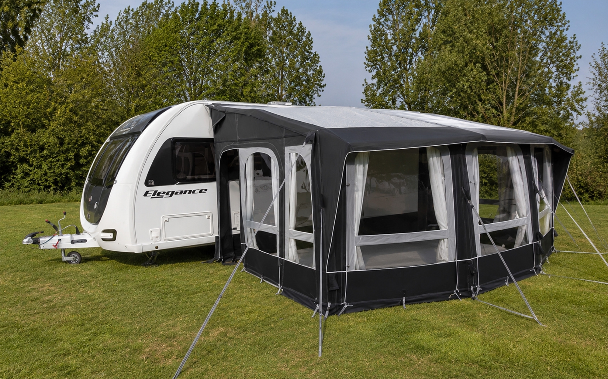 Dometic Ace AIR All-Season 400 S Aufblasbares statisches Vorzelt Anbauhöhe 235 - 265 cm Breite 4 m