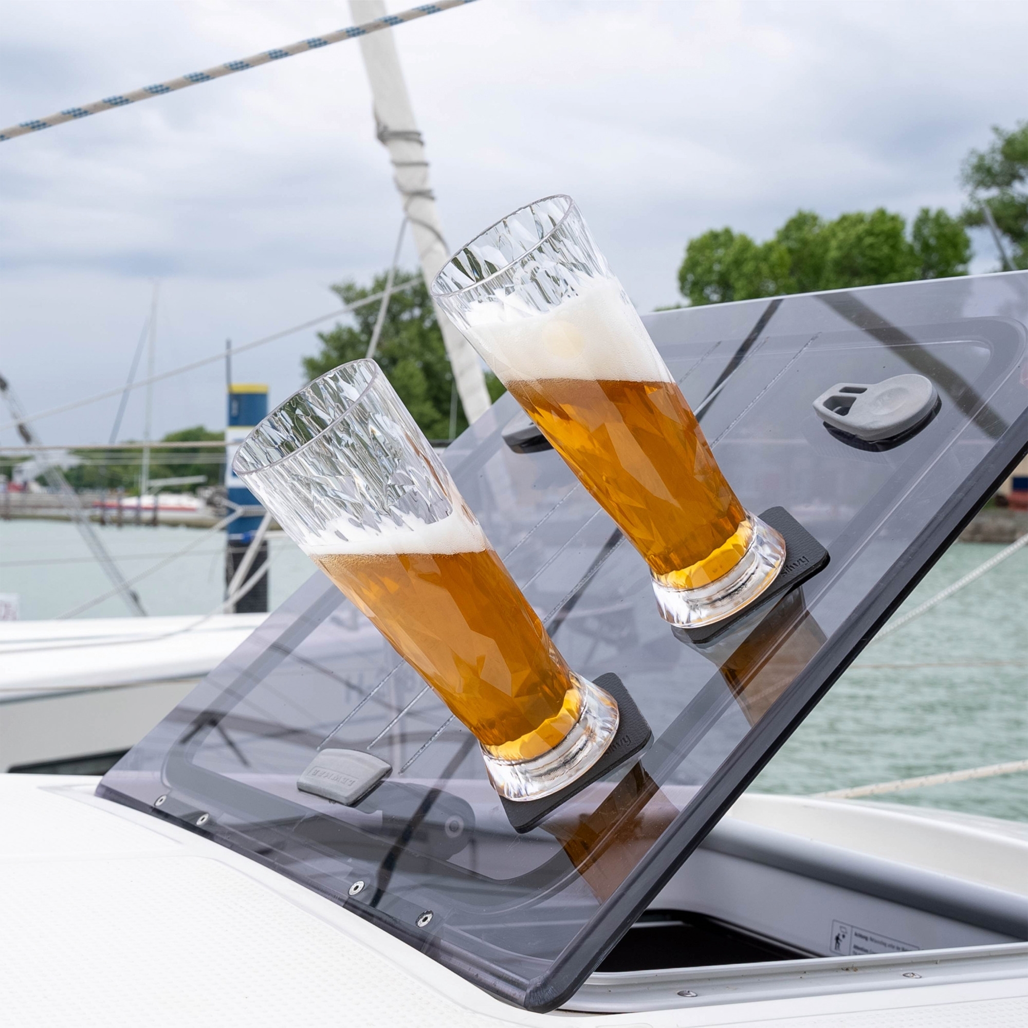 Silwy Magnet-Bier-Kunststoffgläser inkl. Metall-Nano-Gel-Pad 2 Stk. (500 ml)