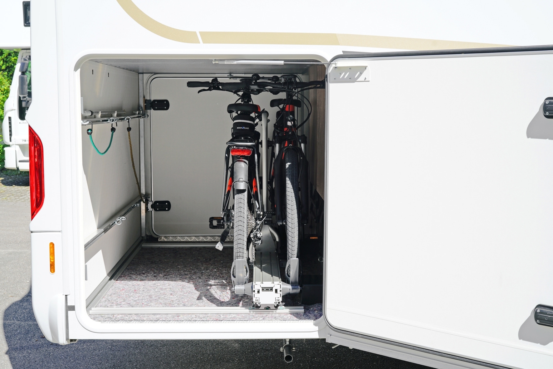 Weih-tec Slide Move HG-250 Fahrradträger für Heckgarage 2 Fahrräder, E-Bike geeignet