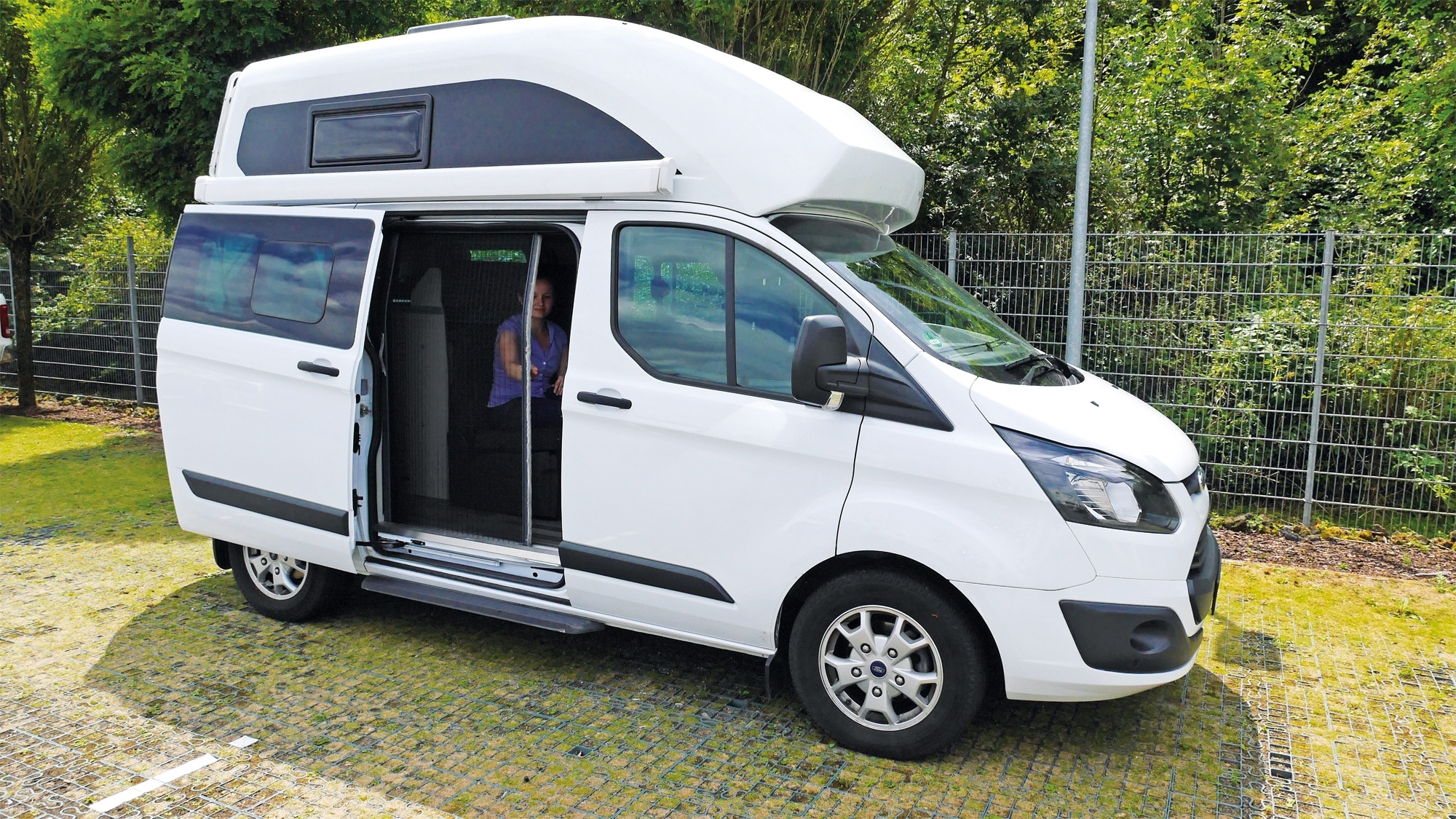 REMIS REMIcare Van Plissee-Insektenschutztür für Camper Van passgenau für Ford Transit V363 ab 2019