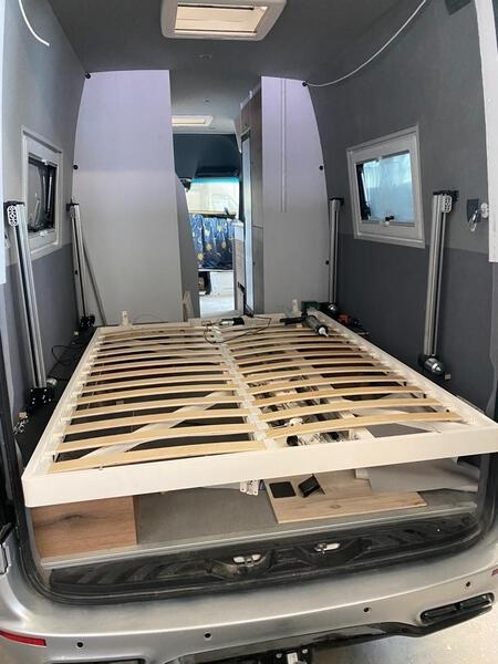elektrisches Hubbett für Mercedes Sprinter