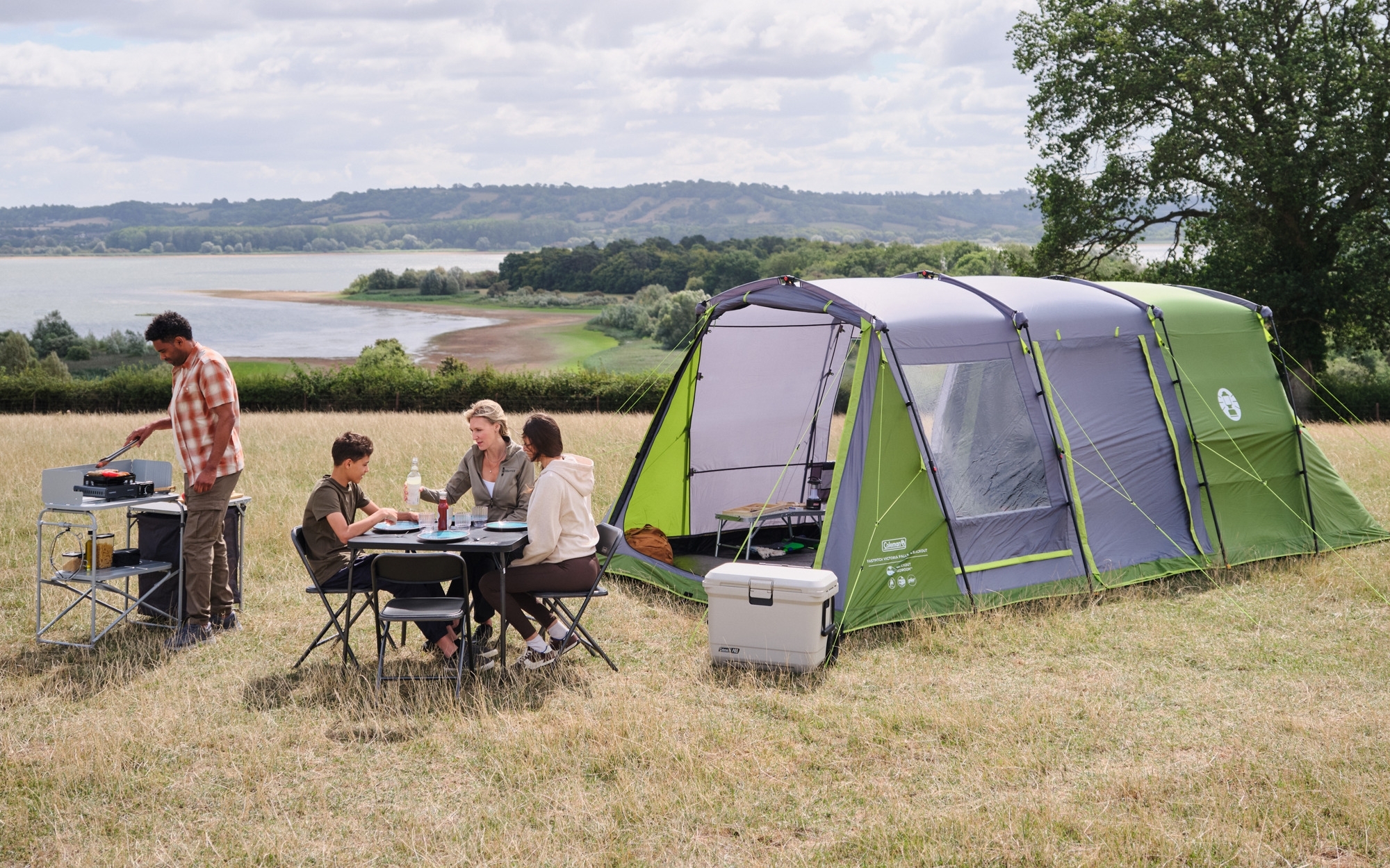 Coleman FastPitch Victoria Falls 4 4-Personen Familienzelt 570 x 280 x 200 cm Blackout